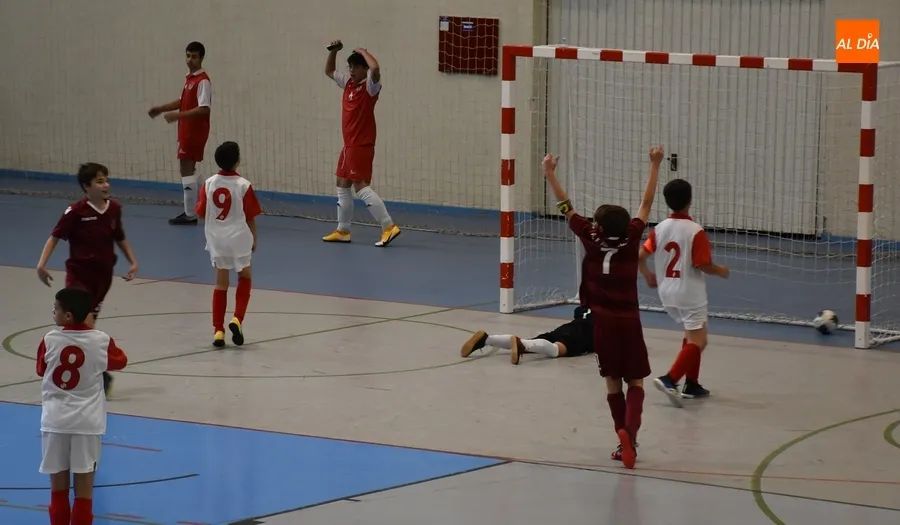 Foto 6 - El f&uacute;tbol sala propicia una jornada de convivencia transfronteriza en Ciudad Rodrigo