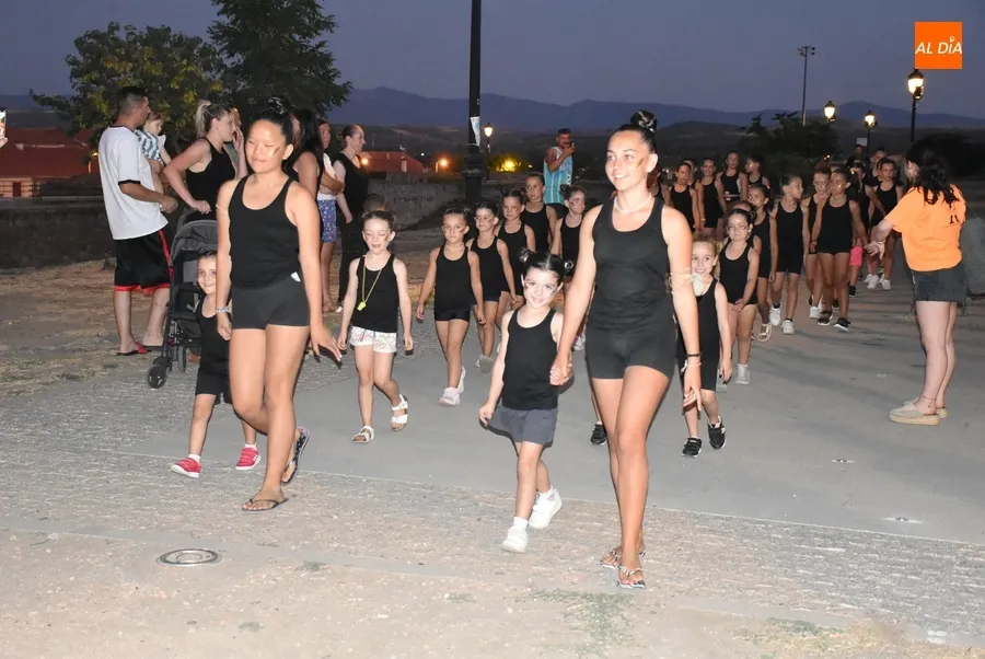 Foto 6 - Original clausura itinerante del Mir&oacute;briga Campus de la mano del Campamento de Gimnasia R&iacute;tmica