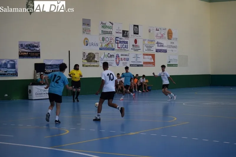 Foto 9 - Arranca el torneo veraniego de f&uacute;tbol sala en busca de campe&oacute;n
