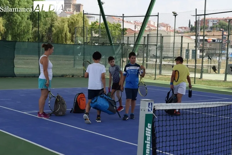 Foto 6 - Deporte y diversi&oacute;n van de la mano en el Campus de Verano del Club de Tenis Alba de Tormes