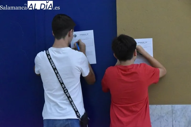Socios del Salamanca en la tienda oficial