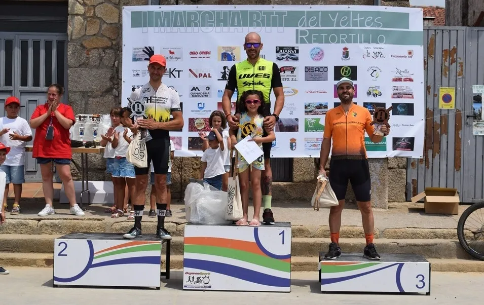 Foto 6 - Retortillo estrena su Ruta BTT del Yeltes superando holgadamente el centenar de ciclistas