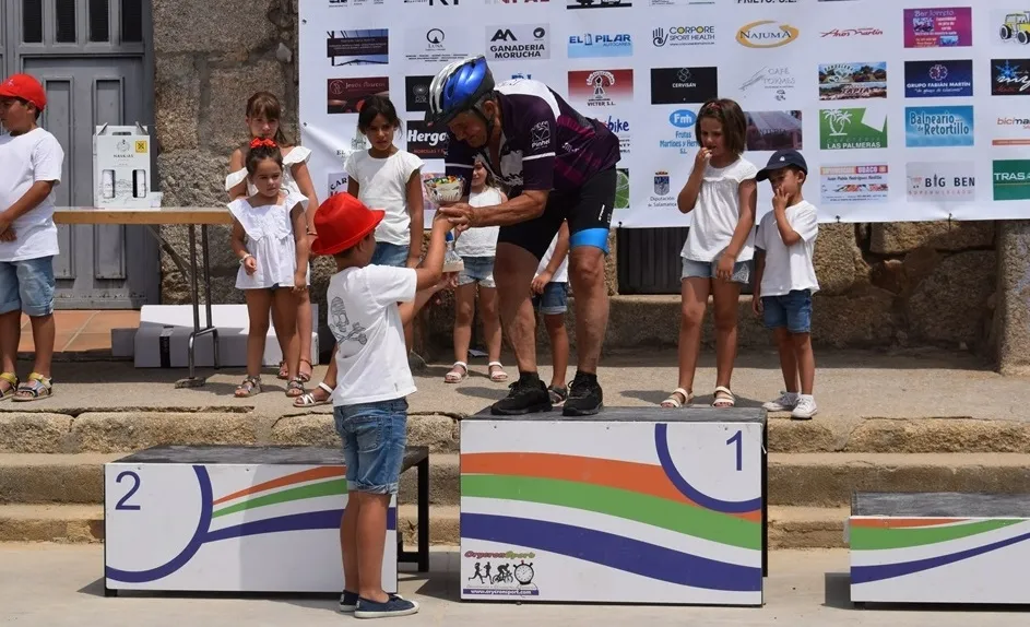 Foto 2 - Retortillo estrena su Ruta BTT del Yeltes superando holgadamente el centenar de ciclistas