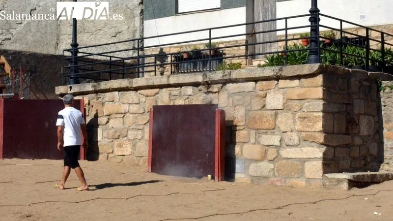 Las Peñas se reunieron en la Plaza para presenciar el pregón y al chupinazo
