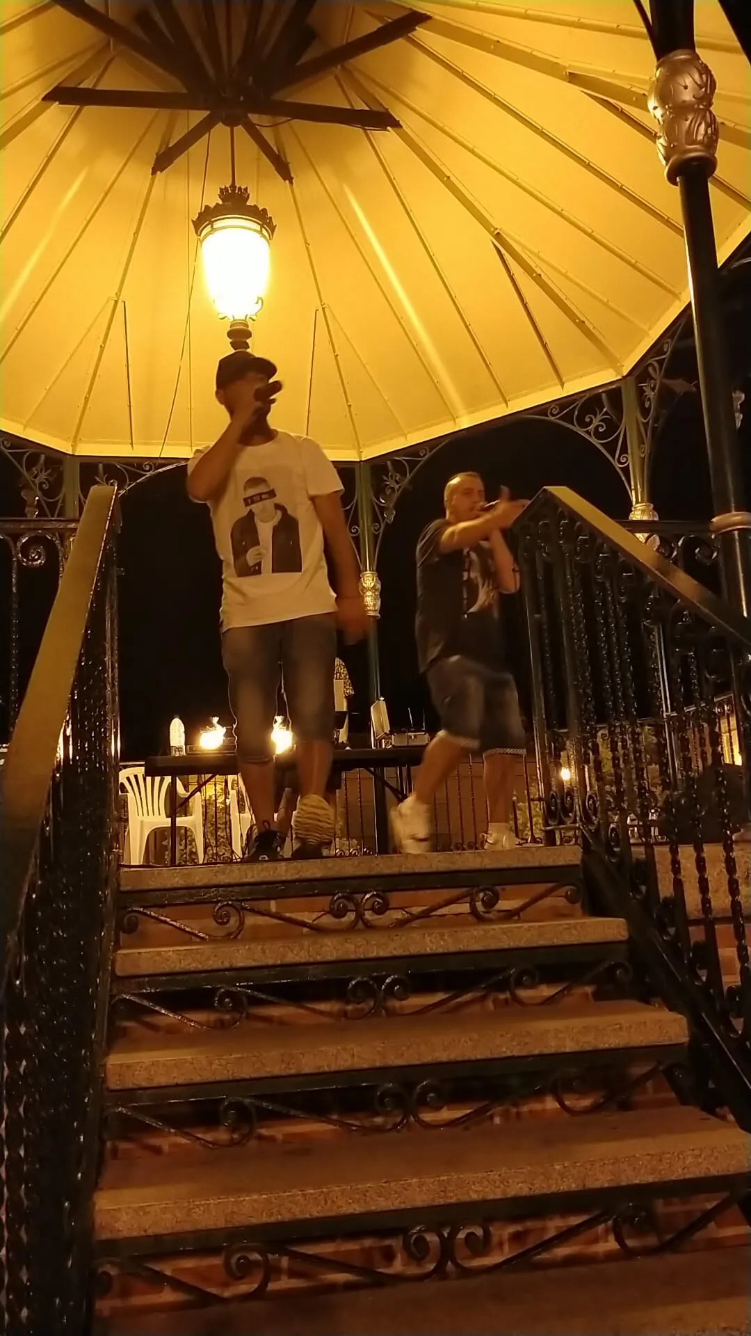 Los raperos Abram y Di Neim ofrecían un concierto en la Plaza de España 