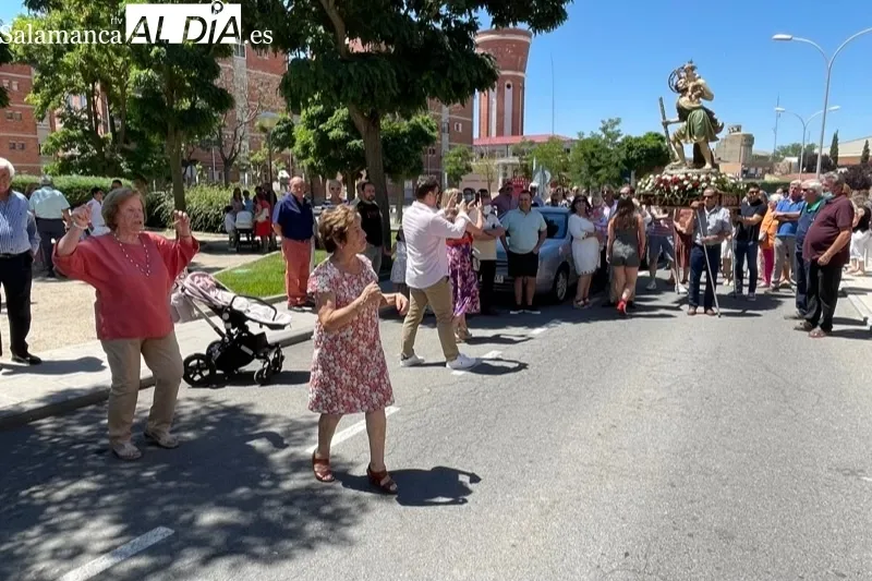 Foto 4 - Multitudinaria vuelta de la fiesta de San Cristobal en Pe&ntilde;aranda