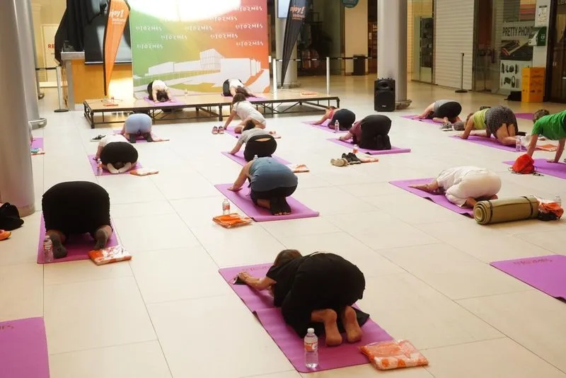 Master Class de yoga en el Centro Comercial El Tormes