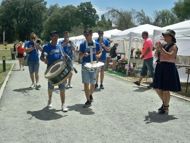 Imágenes de la II Feria de Comercio de Santa Marta de Tormes