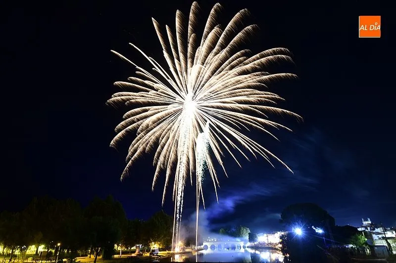 Foto 8 - Espect&aacute;culo piromusical para despedir las fiestas de San Buenaventura