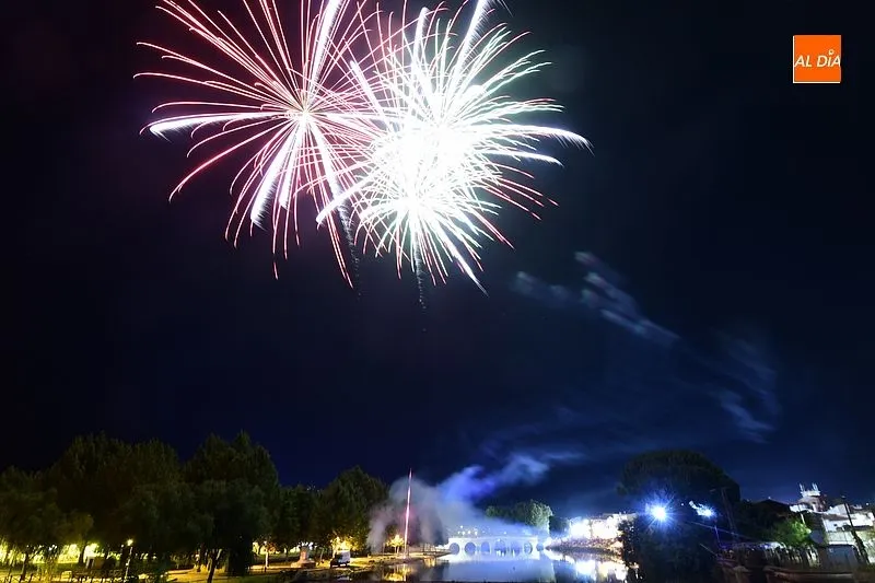 Foto 6 - Espect&aacute;culo piromusical para despedir las fiestas de San Buenaventura