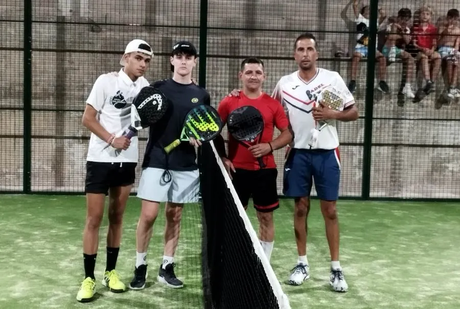 Foto 5 - En marcha el 1&ordm; Torneo de P&aacute;del de Castillejo de Mart&iacute;n Viejo