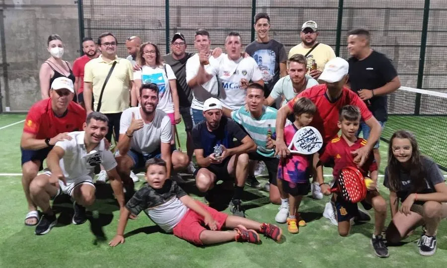 Foto 8 - Los mirobrigenses Goyo y Luismi se adjudican el 1&ordm; Torneo de P&aacute;del de Castillejo de Mart&iacute;n Viejo