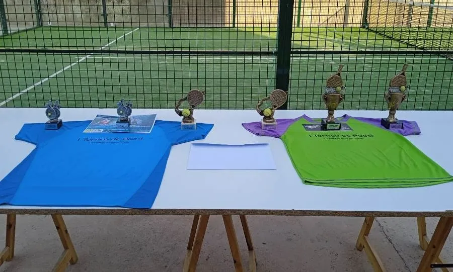 Foto 7 - Los mirobrigenses Goyo y Luismi se adjudican el 1&ordm; Torneo de P&aacute;del de Castillejo de Mart&iacute;n Viejo