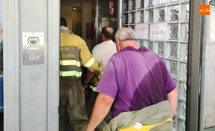 Foto 4 - Goteo de atendidos en las Urgencias de Ciudad Rodrigo procedentes del incendio