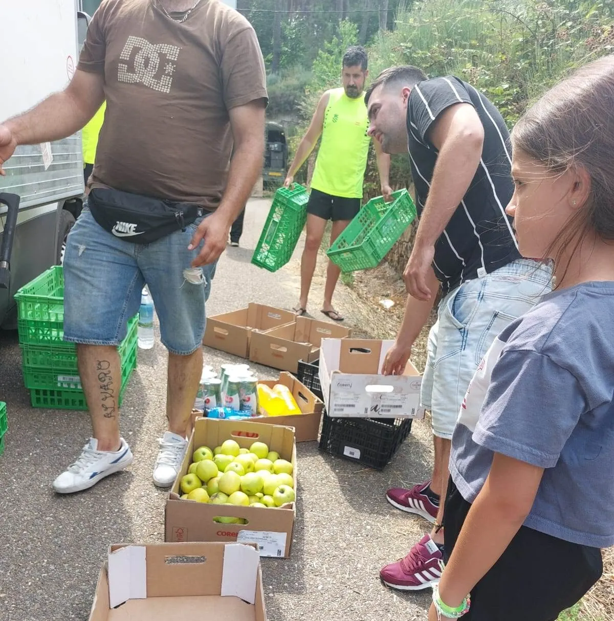 Foto 6 - Los productos recopilados en las acciones de recogida llegan tambi&eacute;n a la Escuela Hogar