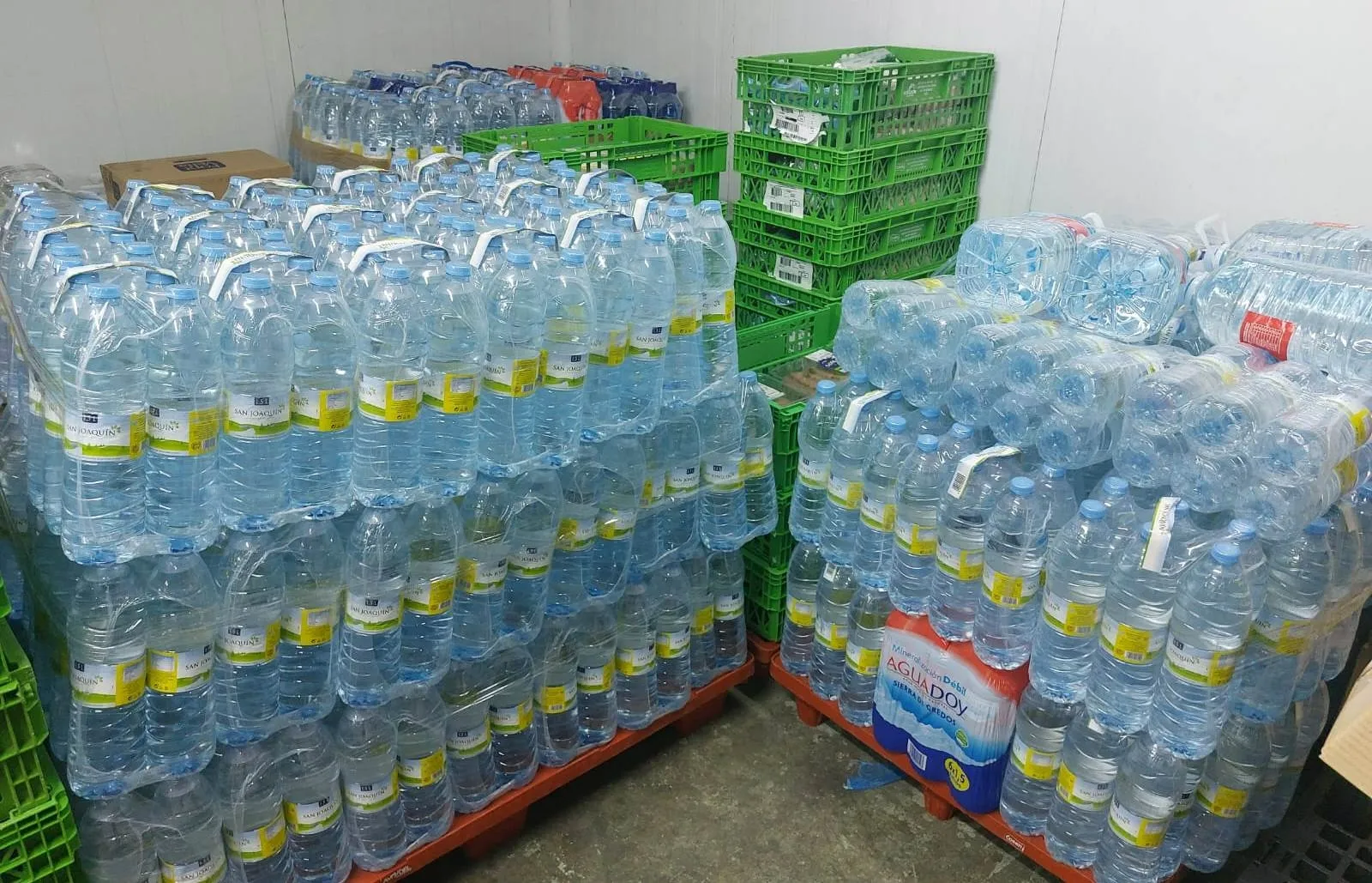 Foto 5 - Los productos recopilados en las acciones de recogida llegan tambi&eacute;n a la Escuela Hogar