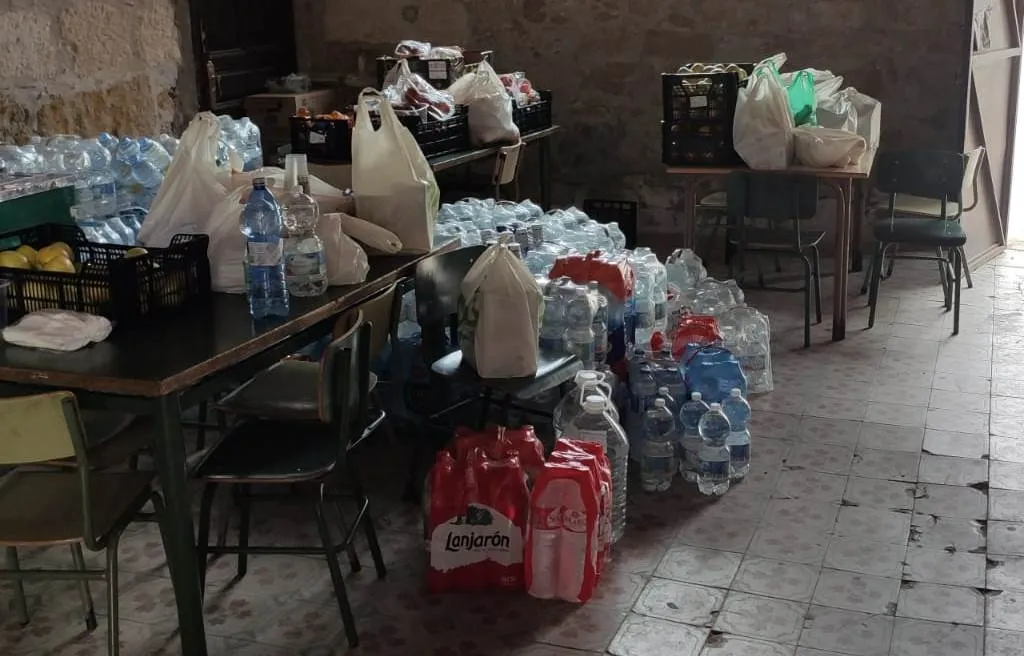 Foto 2 - Los productos recopilados en las acciones de recogida llegan tambi&eacute;n a la Escuela Hogar