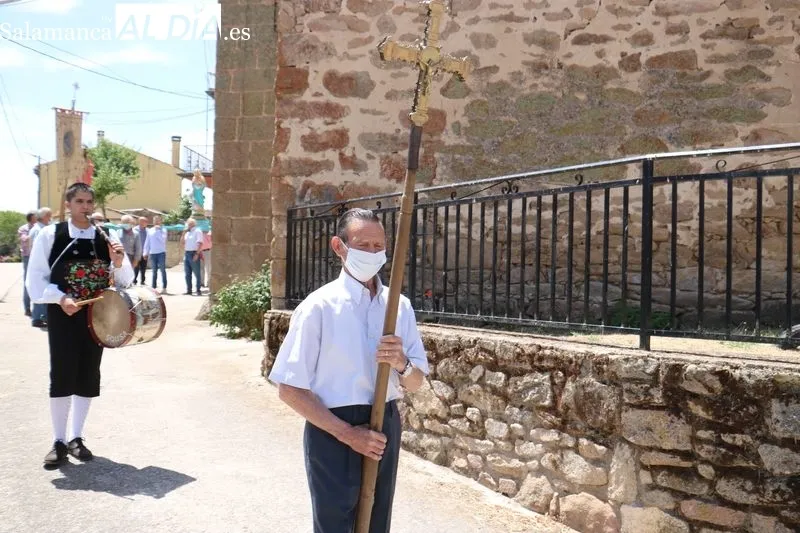 Actos religiosos en Escuernavacas y gran paellada ofrecida por el Ayuntamiento  / CORRAL  