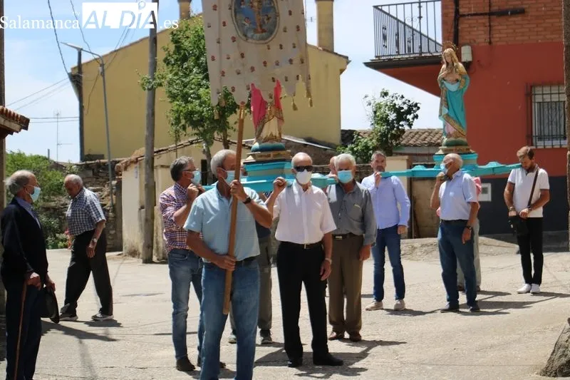 Actos religiosos en Escuernavacas y gran paellada ofrecida por el Ayuntamiento  / CORRAL  