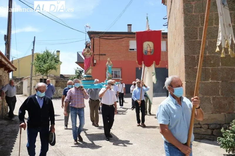 Actos religiosos en Escuernavacas y gran paellada ofrecida por el Ayuntamiento  / CORRAL  