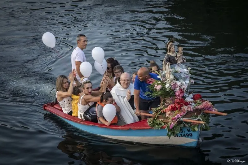 Foto 3 - La familia Cosme asegura el relevo generacional en la festividad de la Virgen del Carmen