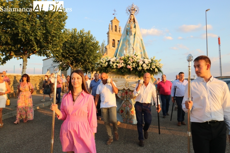 Procesión de bajada de la Virgen del Socorro en Vitigudino / CORRAL 