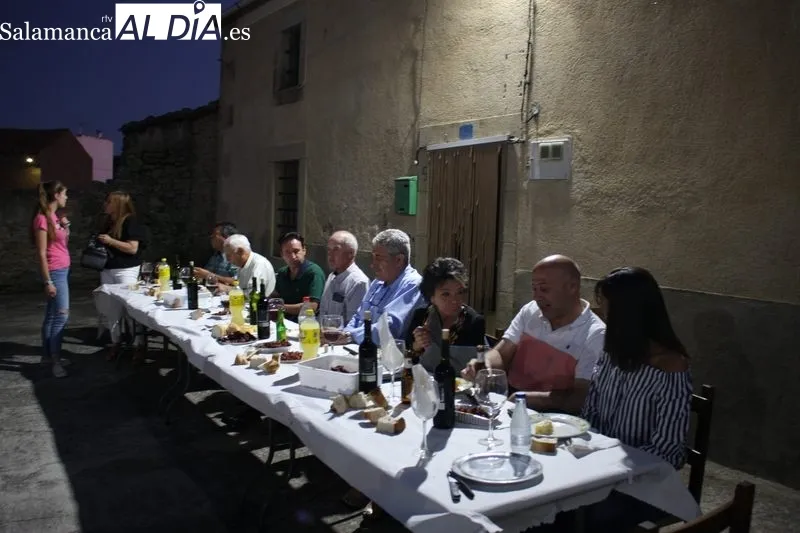 Parrillada en Escuernavacas para iniaciar las fiestas del Santísimo