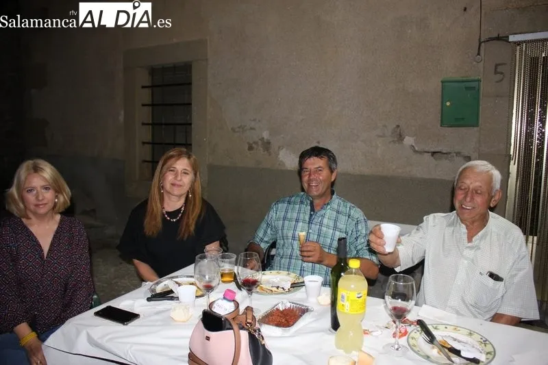 Parrillada en Escuernavacas para iniaciar las fiestas del Santísimo