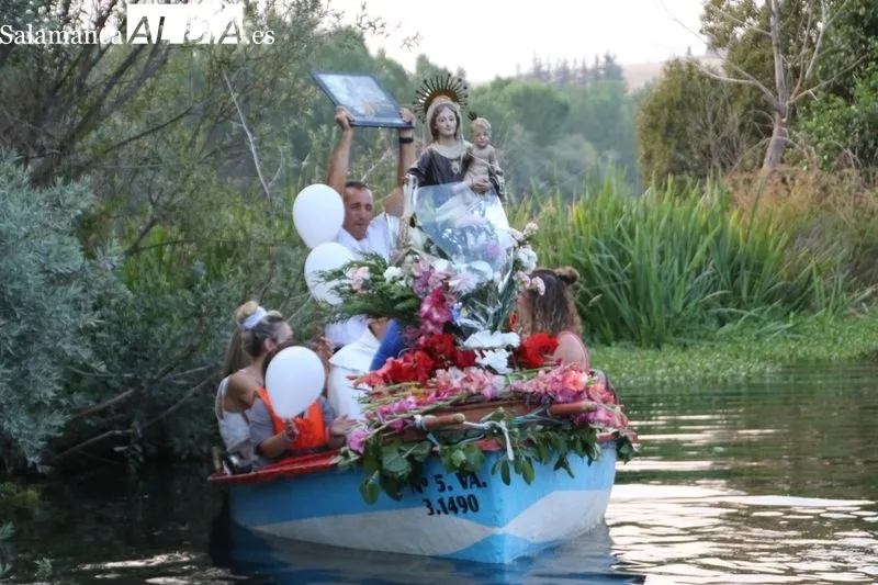 Procesión de la Virgen del Carmen en Alba de Tormes