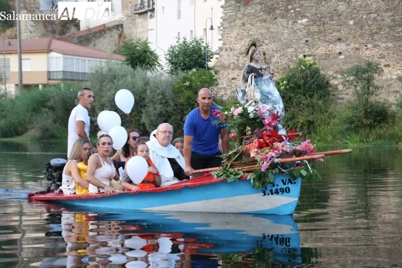Procesión de la Virgen del Carmen en Alba de Tormes