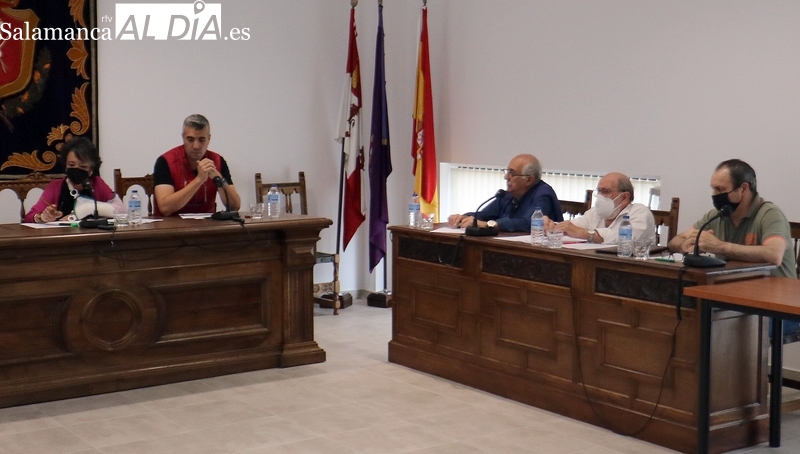 Los concejales socialistas responsabilizan  a la alcaldesa de lo sucedido en este tiempo en el Ayuntamiento  / CORRAL