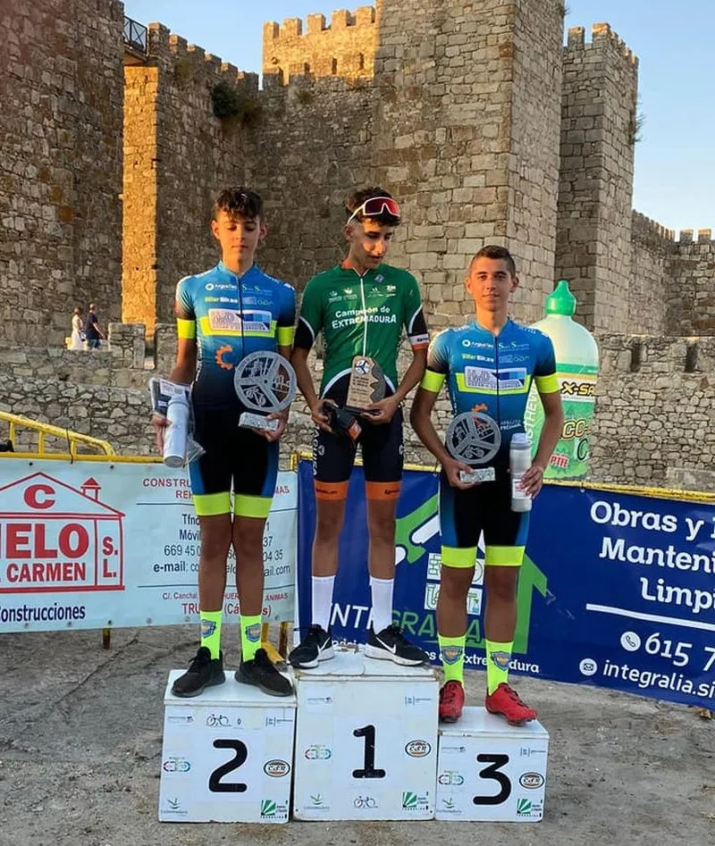 Hugo García y Adrián Alonso, entre los mejores de la CRI Extremadura ECS cadete