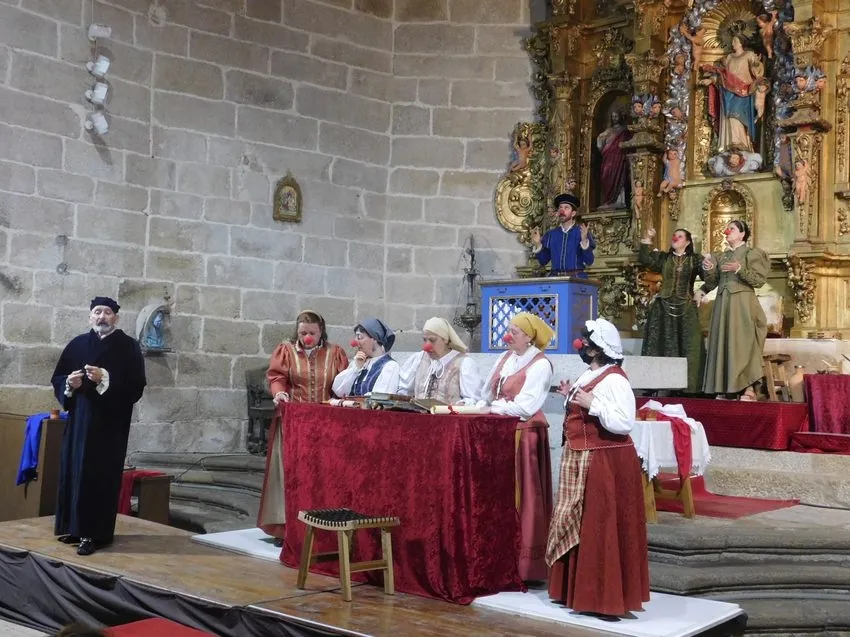 Representación de 'Buscando a Nebrija' en la iglesia parroquial de Monleras