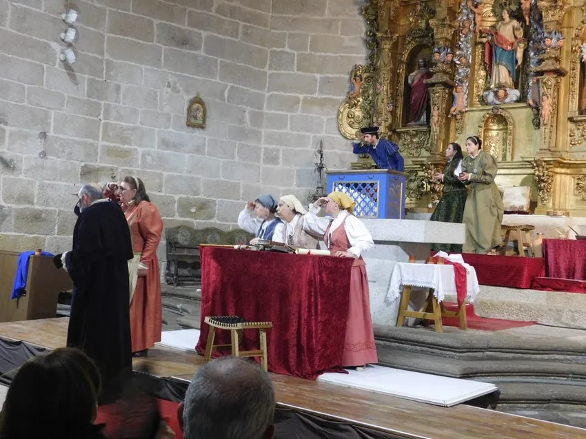 Representación de 'Buscando a Nebrija' en la iglesia parroquial de Monleras
