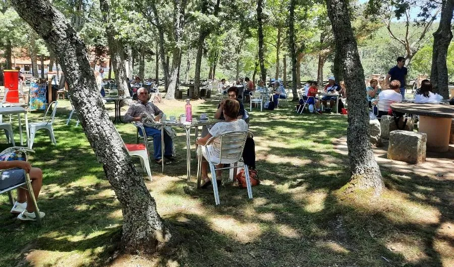 Foto 5 - Medio centenar de fieles participa en un encuentro de las parroquias que dirige Gabriel &Aacute;ngel Cid