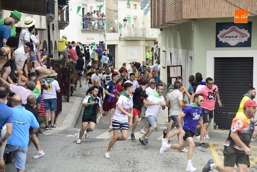 Momento del encierro en las calles de Moraleja/ Fotos: Adrián M. Pastor