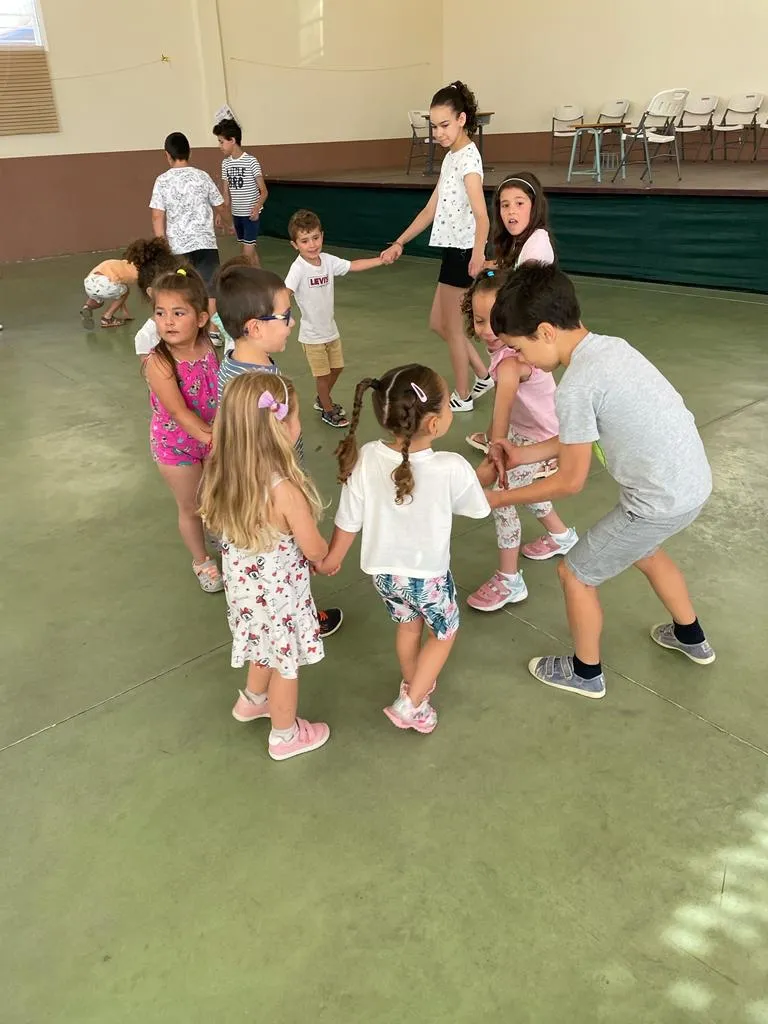 Foto 2 - Galinduste arranca su Ludoteca de verano con una treintena de ni&ntilde;os