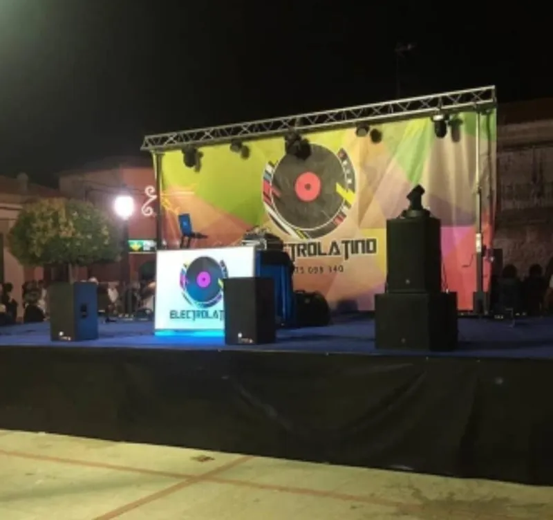 Foto 3 - La profesi&oacute;n del espect&aacute;culo cuando se baja del escenario