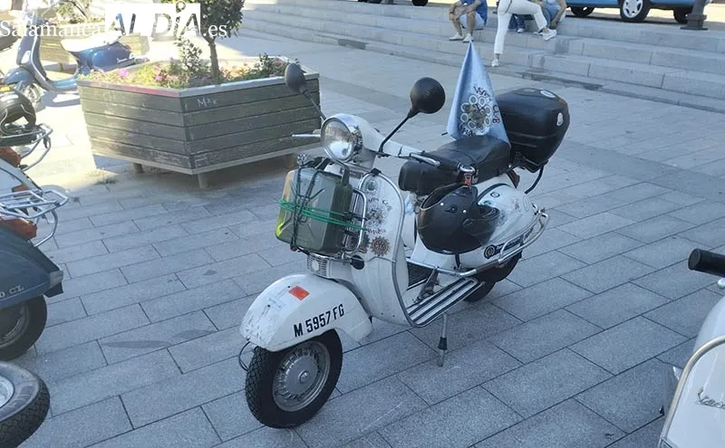 Foto 7 - Magn&iacute;fico ambiente para un agradable paseo en Vespa