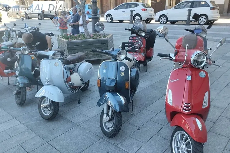 Foto 4 - Magn&iacute;fico ambiente para un agradable paseo en Vespa