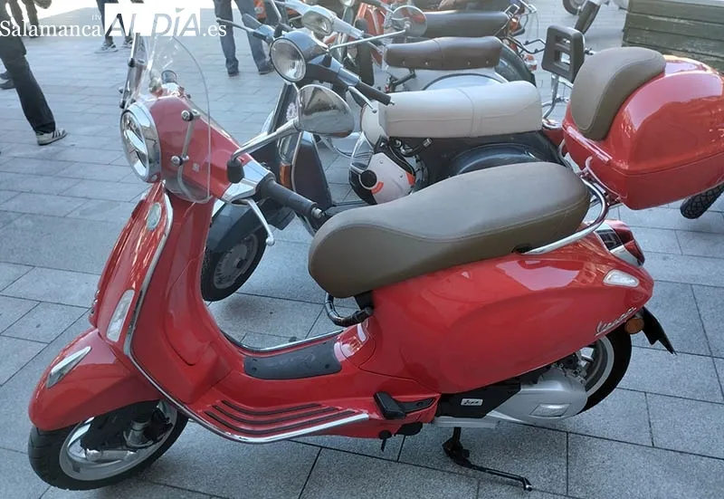 Foto 2 - Magn&iacute;fico ambiente para un agradable paseo en Vespa