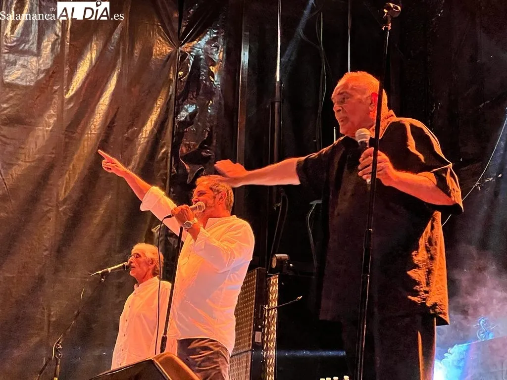 Foto 9 - El arte de Los Chichos llena y hace bailar a Galinduste