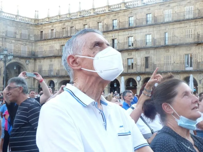 Foto 11 - La Mariseca ya luce en lo alto de la Plaza Mayor y Salamanca empieza a respirar las Ferias y Fiestas