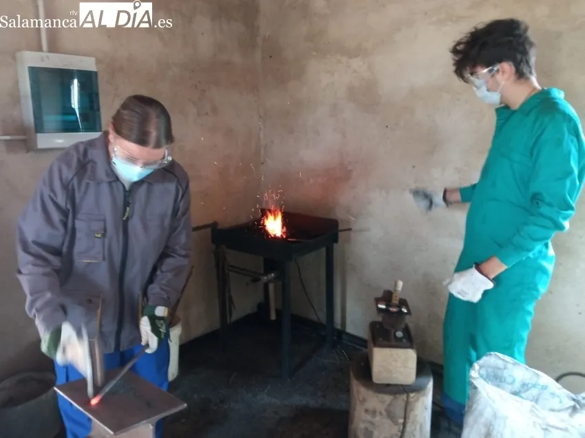 Curso ‘Los oficios del hierro aplicados a la rehabilitación del patrimonio' organizado por Escuelas Campesinas en Monleras