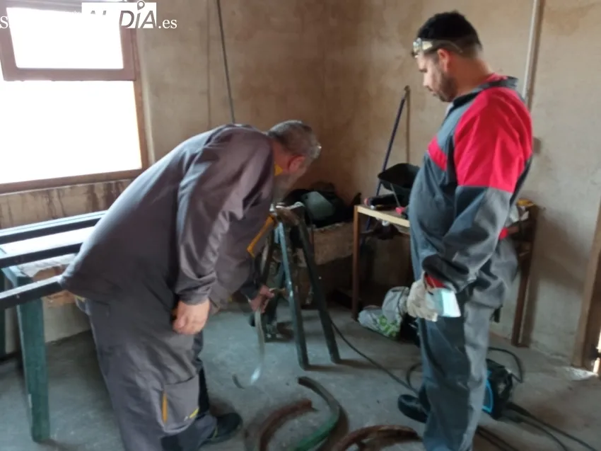 Curso ‘Los oficios del hierro aplicados a la rehabilitación del patrimonio' organizado por Escuelas Campesinas en Monleras
