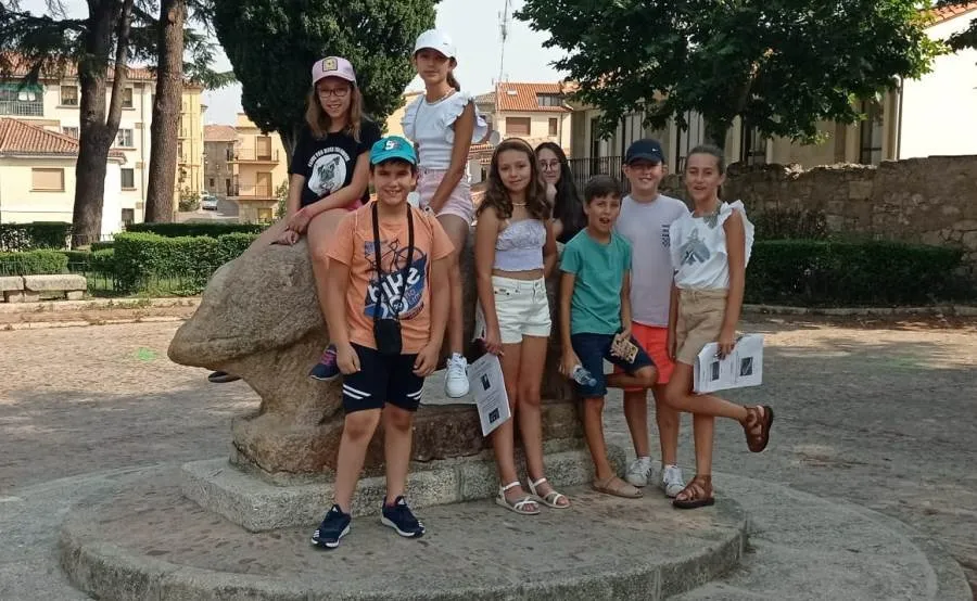 Foto 7 - Los chavales del campamento de inform&aacute;tica llevan a cabo una gymkana napole&oacute;nica