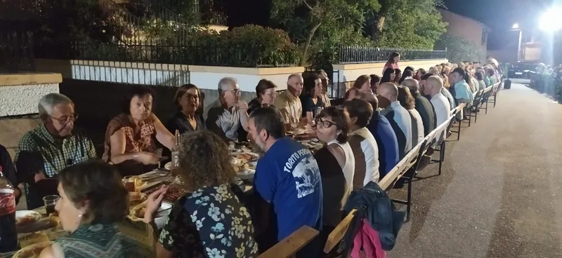 Foto 3 - Los vecinos de Valderrodrigo celebran el 118&ordm; aniversario de la fiesta del Torito Perdig&oacute;n