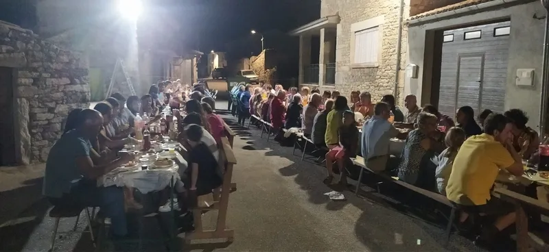 Foto 4 - Los vecinos de Valderrodrigo celebran el 118&ordm; aniversario de la fiesta del Torito Perdig&oacute;n
