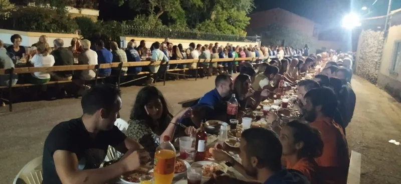 Foto 5 - Los vecinos de Valderrodrigo celebran el 118&ordm; aniversario de la fiesta del Torito Perdig&oacute;n