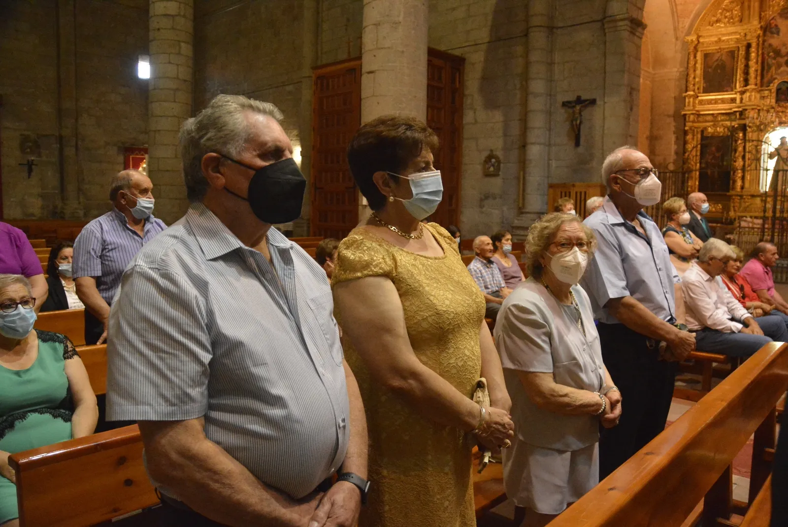 La iglesia parroquial acogía la celebración de las Bodas de Oro para los matrimonios de la comarca